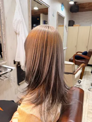 セミロング 横浜／桜木町／艶髪 【Shin】亀井 真のヘアスタイル