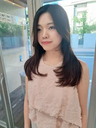 セミロング 関口 知佳のヘアスタイル