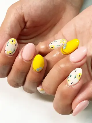 ミディアム カラー ネイル CITRAtotal beautyのネイルデザイン