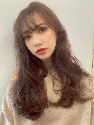 ロング カラー レイヤーカット、 大人可愛い　中村美羅のヘアスタイル