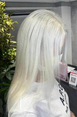 セミロング カラー mimiiy梅田 中崎町ハイトーンのヘアスタイル