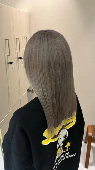 カラー Riku 艶カラーのヘアスタイル