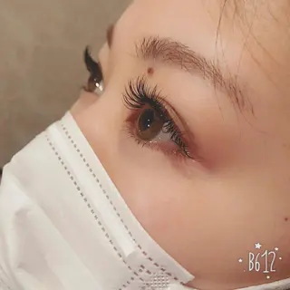 マツエク・マツパ ANNE梅田 GRACE店所属・ANNE chizuのマツエク・マツパデザイン