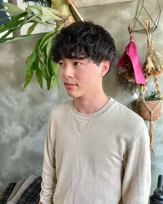 ミディアム パーマ メンズ 木村陸弥 似合わせ 透明感カラー🌿のヘアスタイル