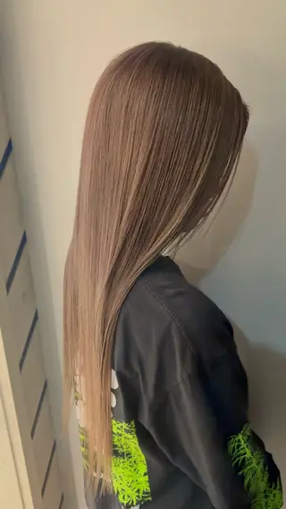 セミロング カラー ヘアアレンジ 🔥ハイトーンカラー ギャルNAOKI🔥のヘアスタイル