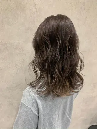 セミロング カラー La fith hair leco【ラフィスヘアー　レコ】所属・阪田 素規のヘアスタイル