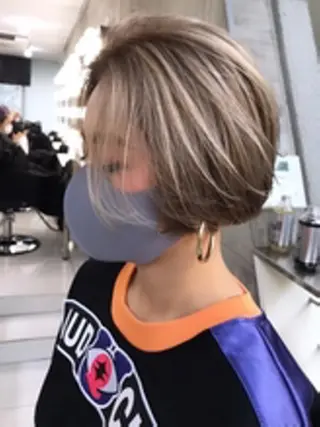 ショート カラー 前田 桃花のヘアスタイル