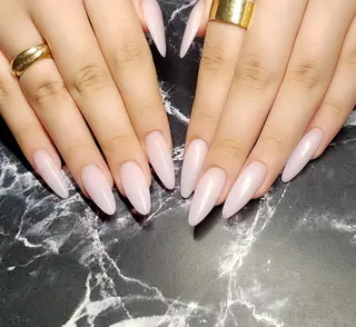 ミディアム ネイル クロキ 。のネイルデザイン