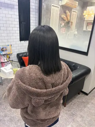 セミロング 友滝 真菜美のヘアスタイル