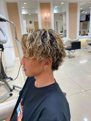 ショート カラー パーマ メンズ メンズ特化型美容師 栗山勇人のヘアスタイル