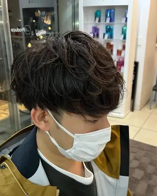 ショート パーマ メンズ 清潔感×束感ヘア🔥 メンズ専門篠原のヘアスタイル