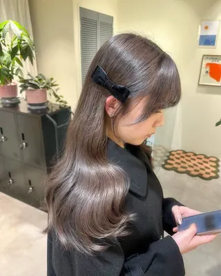 ロング カラー roka所属・ayaka♡ 柔らかカラーのヘアスタイル
