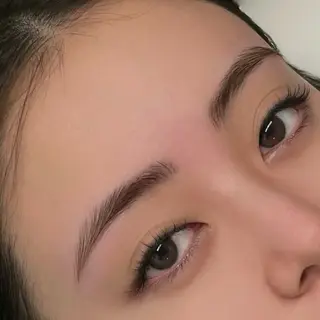 アイブロウ Leafirst 🩵kanaのマツエク・マツパデザイン