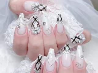 ネイル MoMoA Nail ネイル長さ出し専門店のネイルデザイン