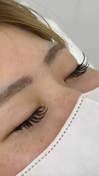 マツエク・マツパ Rinka🌷🩶 艶カラー🫧まつパのマツエク・マツパデザイン