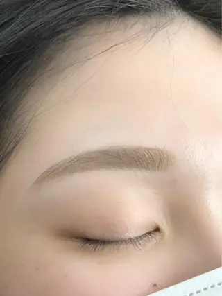 アイブロウ MORE 伊東萌香のマツエク・マツパデザイン