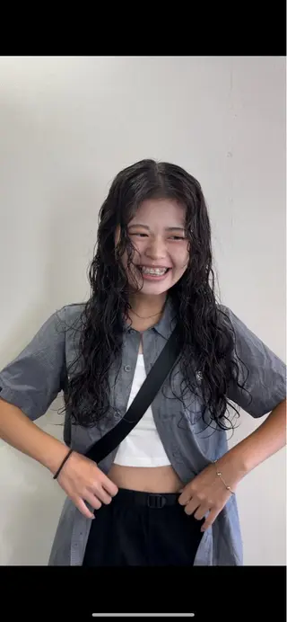 ロング パーマ カーリーパーマ/ 透明ｶﾗｰ/MIKUのヘアスタイル