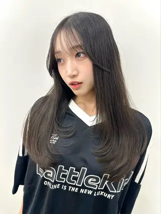 ロング カラー 艶髪レイヤー顔周り グレージュ添田晃基のヘアスタイル