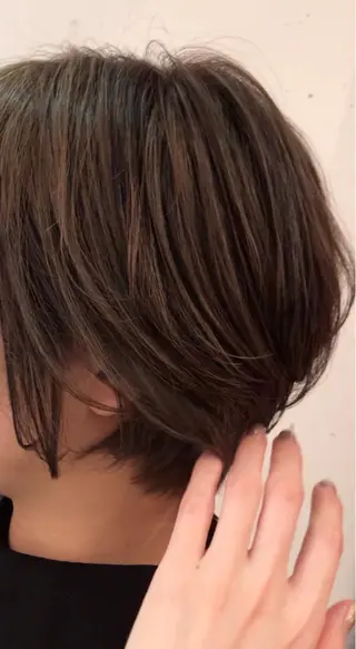 ショート カラー BEBE所属・ご新規様限定 透明感カラーKANAのヘアスタイル