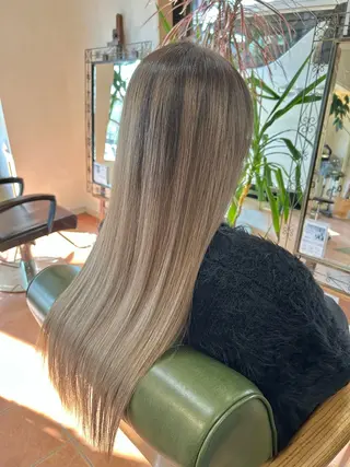 ロング カラー 石井 佑樹のヘアスタイル