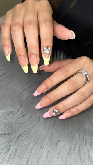 ネイル RICO NAIL所属・RICO Nail パーツつけ放題🌈のネイルデザイン