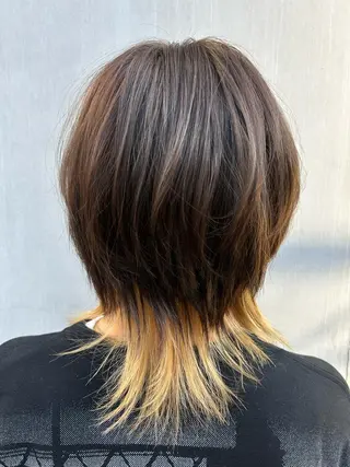 ショート カラー 若狭 彩花のヘアスタイル