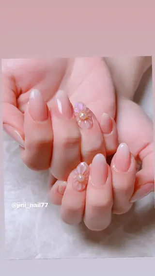 ネイル JINI NAIL所属・ジニ ネイルのネイルデザイン