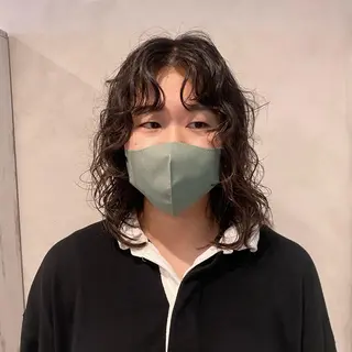 ミディアム パーマ Aust hair Stella新宿所属・Yuki☺︎パーマ レイヤーカットのヘアスタイル