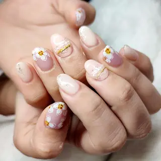 ネイル RUNWAY 　　の眉毛・アイブロウイメージ