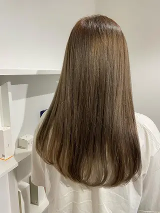 カラー Sachi ／ VISEOのヘアスタイル