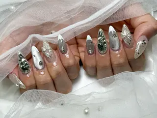 ネイル Roi〈ロワ〉 Minakoのネイルデザイン