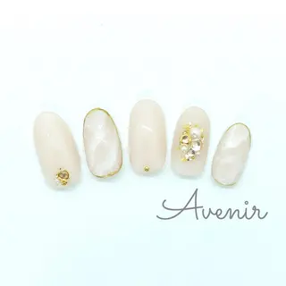 ネイル Avenir 表参道 nail＆eye予約のネイルデザイン