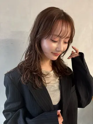 セミロング unami kichijoji所属・💭透明感/艶髪🫧 haluki🫧のヘアスタイル