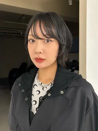 ショート カラー コテ巻き風パーマ/ ボブパーマ/aobaのヘアスタイル