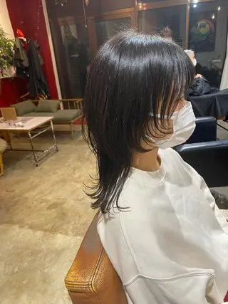セミロング 小日向 沙織のヘアスタイル
