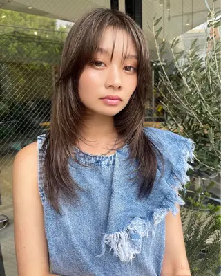 セミロング カラー ラベンダー/レイヤー スタイル🤎mamiのヘアスタイル