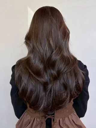 セミロング カラー ITby ALBUM 北千住店のヘアスタイル