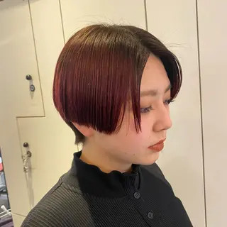 ショート カラー 梅田ハイトーン チダ ヒナノのヘアスタイル