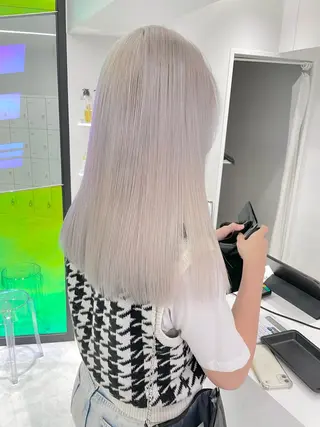 セミロング カラー 🤍💕ブリーチカラ ーAyaka💕🤍のヘアスタイル