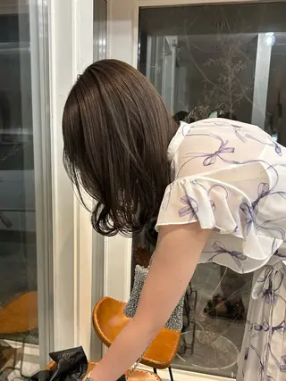 カラー moeka 表参道のヘアスタイル