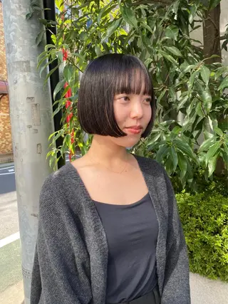 ショート カラー 艶髪/ダークトーン 🩶丸山日向のヘアスタイル