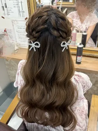 ヘアアレンジ セットサロンCURE 🩵あんみのマツエク・マツパデザイン