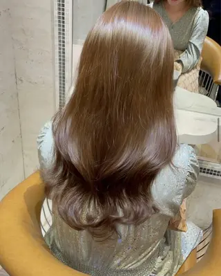 ロング カラー 森田花菜/栄/透明感 グレージュ/艶カラーのヘアスタイル