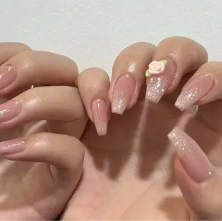ネイル Chisa Nail Studio所属・リ リのネイルデザイン