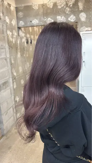 ロング カラー サアヤ/ SYS by fitのヘアスタイル