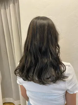 セミロング 艶カラー 🤍🫧/makoのヘアスタイル