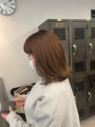 ミディアム INORI /フェイスレイヤーのヘアスタイル