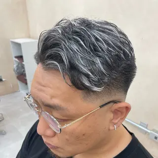 メンズ メンズパーマ🔵 ハイトーン✨原田慎也のヘアスタイル