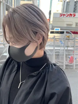 ショート 髪質改善カラー× 美髪ストレート前出のヘアスタイル