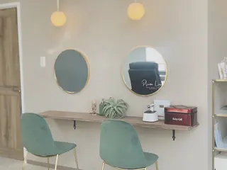 Plaisir luxe所属・Plaisir luxeのネイルデザイン